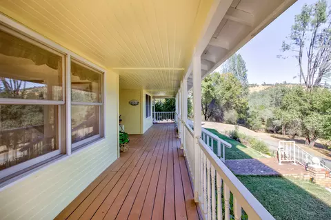 19296 Roxie Ln, Redding, CA 96003 photo 5