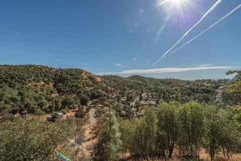 22169 Backbone Rd, Redding, CA 96003 photo 2