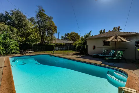 910 Lincoln St, Redding, CA 96001 photo 22