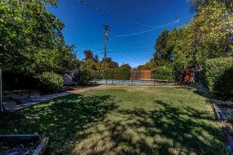 910 Lincoln St, Redding, CA 96001 photo 23