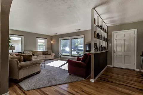 910 Lincoln St, Redding, CA 96001 photo 5
