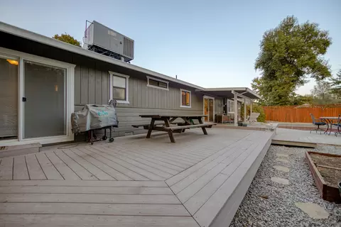 705 Country Oak Dr, Redding, CA 96003 photo 32