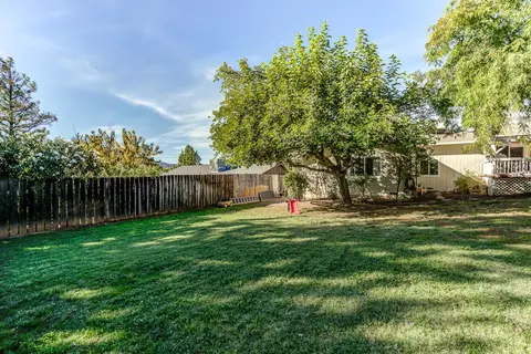 3791 Westgate Ave, Redding, CA 96001 photo 23