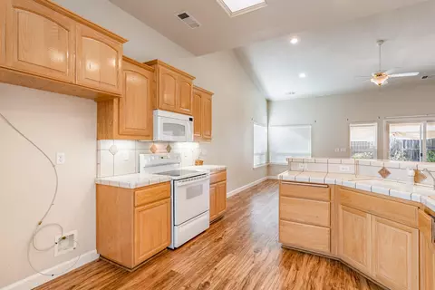 1138 Golden Gate Trl, Redding, CA 96003 photo 10