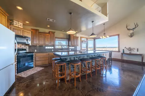 7100 Garth Dr, Anderson, CA 96007 photo 7