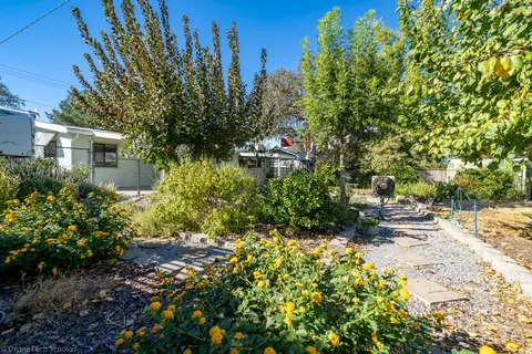 1555 Pleasant St, Redding, CA 96001 photo 5