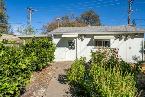 1555 Pleasant St, Redding, CA 96001 photo 19