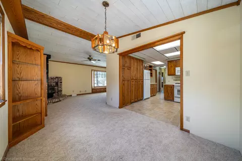 1555 Pleasant St, Redding, CA 96001 photo 9