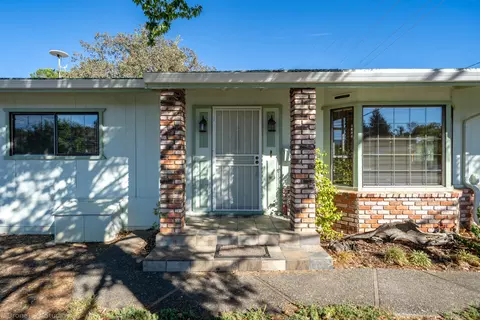 1555 Pleasant St, Redding, CA 96001 photo 27