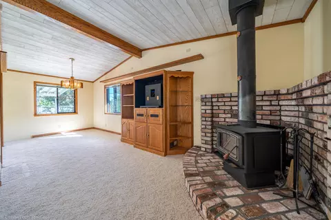 1555 Pleasant St, Redding, CA 96001 photo 8