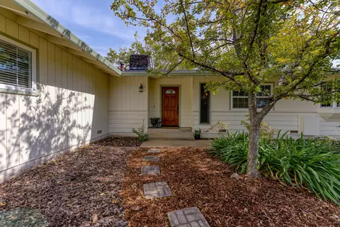 19970 Loafer Way, Redding, CA 96002 photo 2