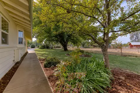 19970 Loafer Way, Redding, CA 96002 photo 19