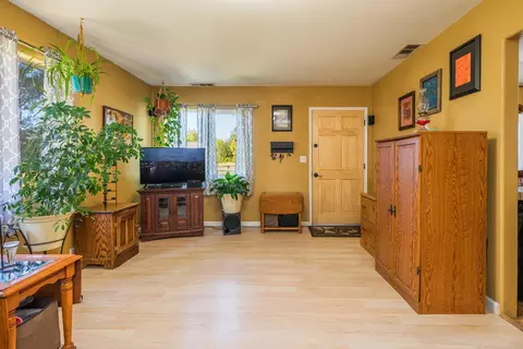 19849 Loop St, Anderson, CA 96007 photo 5