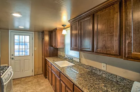 1112 Grange St, Redding, CA 96001 photo 16