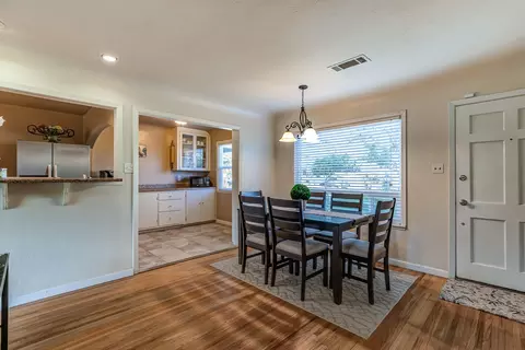 3415 Sunset Dr, Redding, CA 96001 photo 5