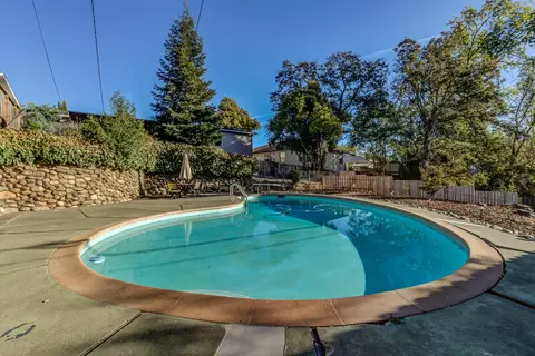 3415 Sunset Dr, Redding, CA 96001 photo 27