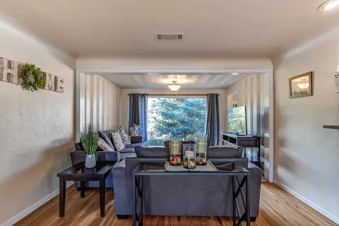 3415 Sunset Dr, Redding, CA 96001 photo 8