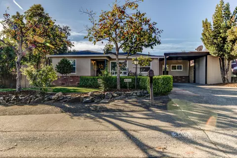 3415 Sunset Dr, Redding, CA 96001 photo 1