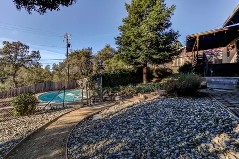 3415 Sunset Dr, Redding, CA 96001 photo 26
