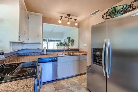 3415 Sunset Dr, Redding, CA 96001 photo 12
