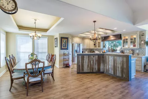 365 River Park Dr, Redding, CA 96003 photo 9