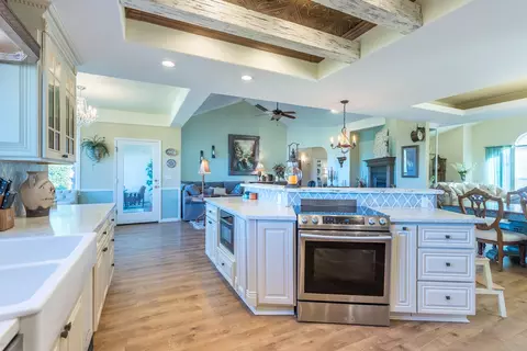 365 River Park Dr, Redding, CA 96003 photo 11