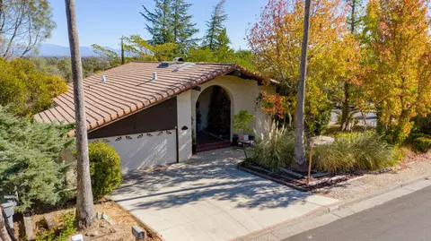 2231 Oak Ridge Dr, Redding, CA 96001 photo 3
