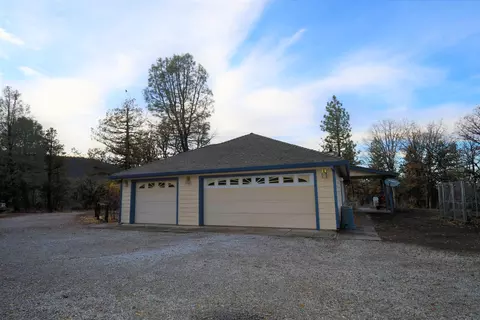43067 Shoshoni Loop, Fall River Mills, CA 96028 photo 4