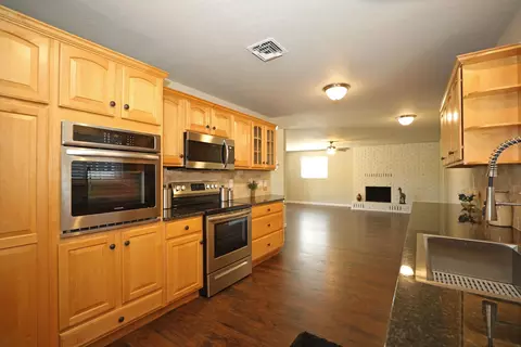 3845 Loustalot Way, Redding, CA 96002 photo 6