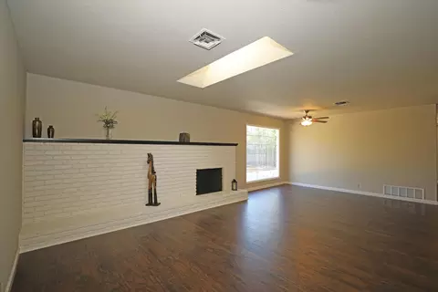 3845 Loustalot Way, Redding, CA 96002 photo 2
