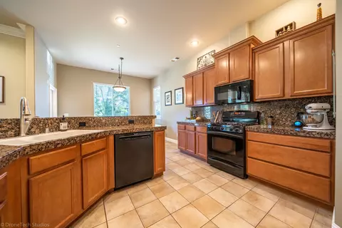 4687 Nantucket Dr, Redding, CA 96001 photo 12