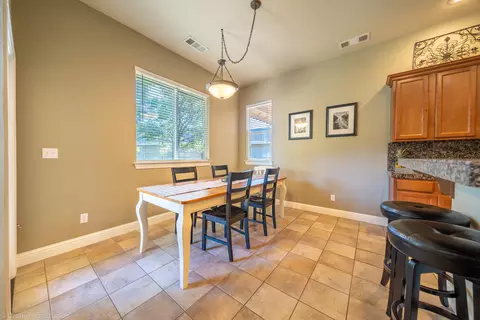 4687 Nantucket Dr, Redding, CA 96001 photo 5