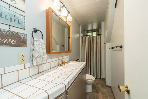 111 N Lakeview Dr, Trinity Center, CA 96091 photo 24
