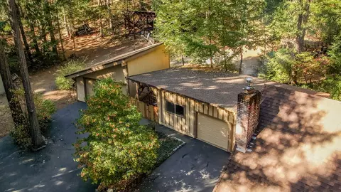 111 N Lakeview Dr, Trinity Center, CA 96091 photo 2