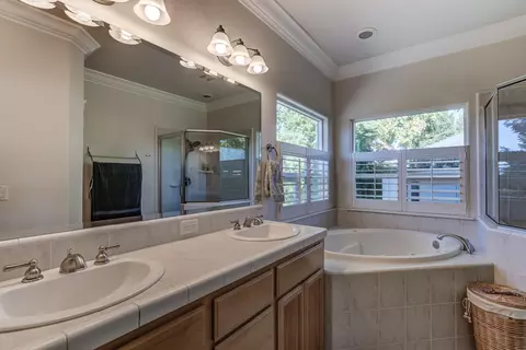 1894 Harvard Way, Redding, CA 96003 photo 27