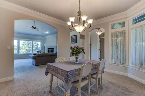 1894 Harvard Way, Redding, CA 96003 photo 11