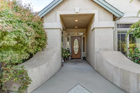 1894 Harvard Way, Redding, CA 96003 photo 4