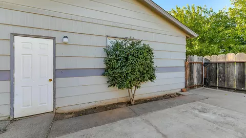 2169 Neptune, Redding, CA 96002 photo 18