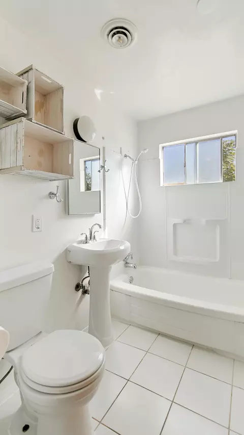 2169 Neptune, Redding, CA 96002 photo 9