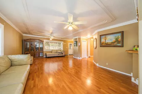 21027 Rae Ln, Redding, CA 96003 photo 4