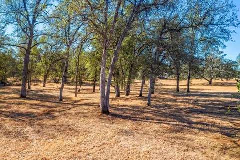 21027 Rae Ln, Redding, CA 96003 photo 38