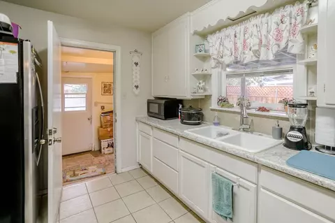 4636 Harrison, Redding, CA 96001 photo 5