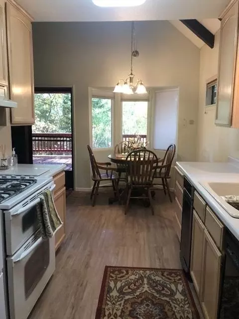 19141 Kamloop Rd, Lakehead, CA 96051 photo 4