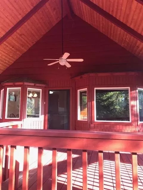 19141 Kamloop Rd, Lakehead, CA 96051 photo 2