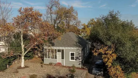 2183 California St, Redding, CA 96001 photo 2