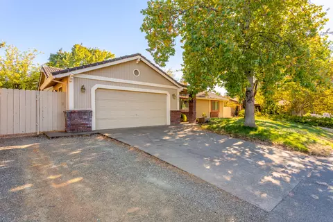 1929 Kildare Dr, Redding, CA 96001 photo 5