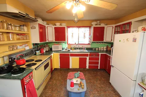 2140 Branstetter Ln, Redding, CA 96001 photo 3