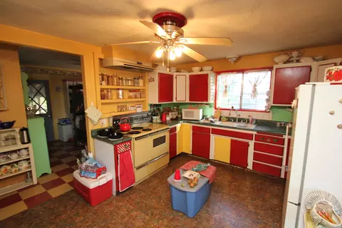 2140 Branstetter Ln, Redding, CA 96001 photo 2