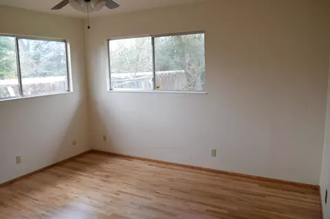 582 Loma Vista Dr, Redding, CA 96002 photo 11