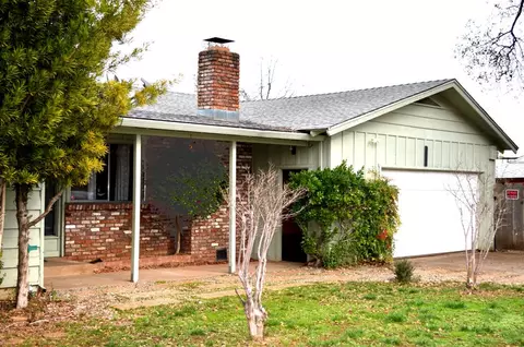 582 Loma Vista Dr, Redding, CA 96002 photo 1